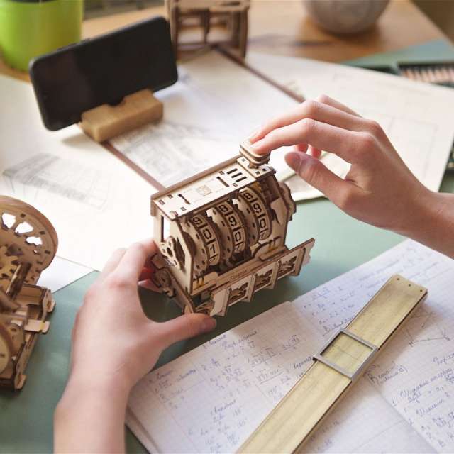 Ugears Stem Lab Counter